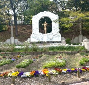 鶴見緑地庭園跡地のオーストラリアヨハンシュトラウス